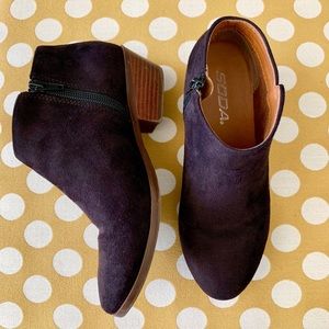 SODA Western Faux Suede Ankle Zip Booties - Sz 5.5
